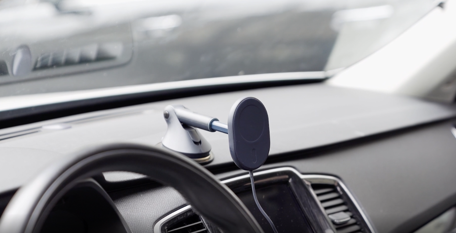 iOttie Velox Magnetische Handyhalterung fürs Auto. Kompatibel mit MagSafe  iPhones einschließlich iPhone 12, iPhone 13, iPhone 14 und iPhone 15 Serie.
